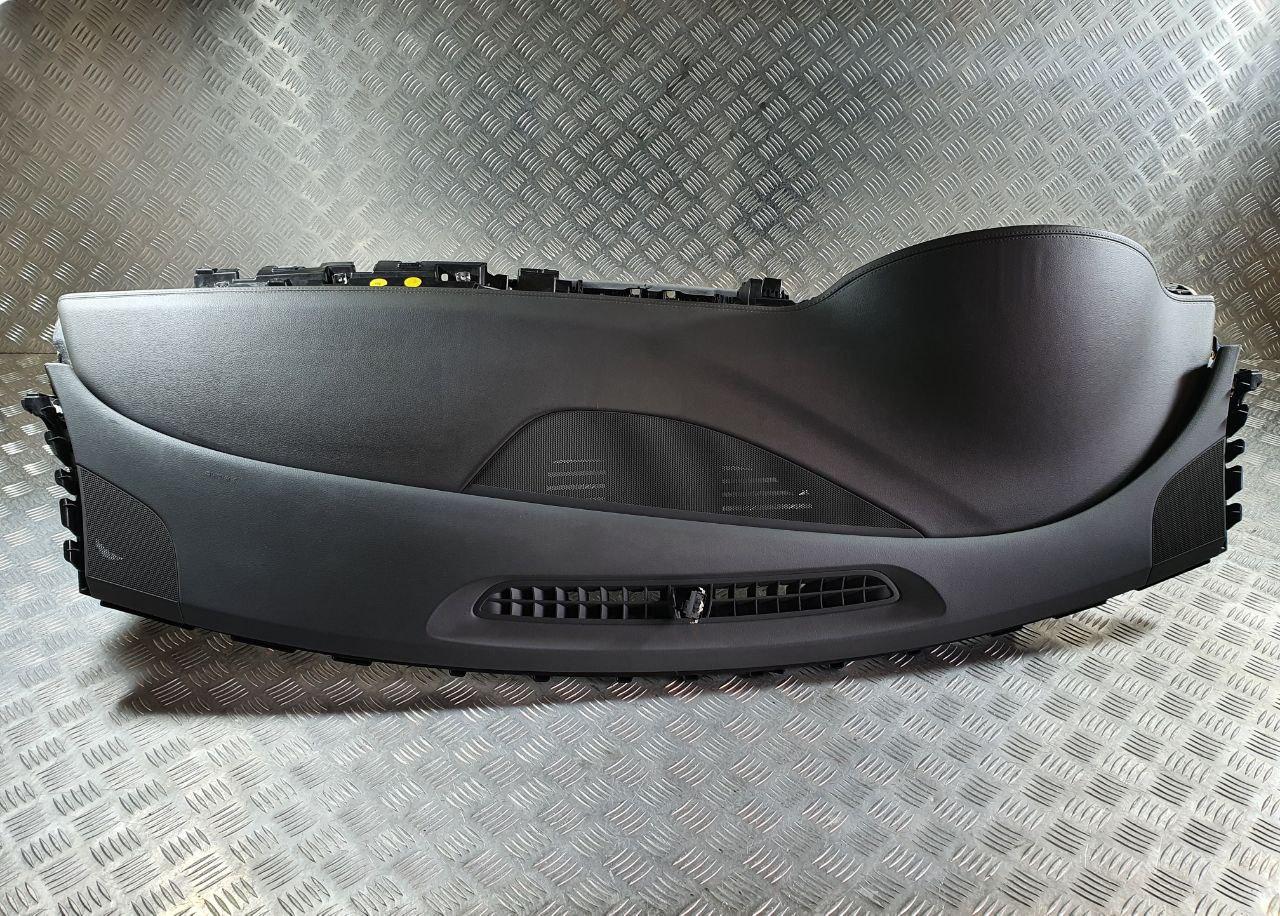 панель передняя салона (торпедо) Audi A8 D4/4H 2012, 4.2 л., CDRA, бензин, седан - фото №1