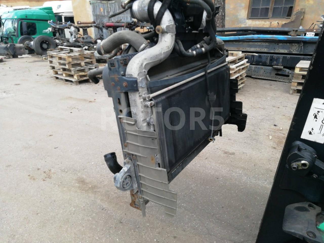 кассета радиаторов DAF CF-series 1 поколение 2014, 10.8 л., MX-11, дизель, АКПП, белый, правый руль, 1943906, 1813198, 1852168, 1865647, 1909457, 1940148, 1960437 - фото №1