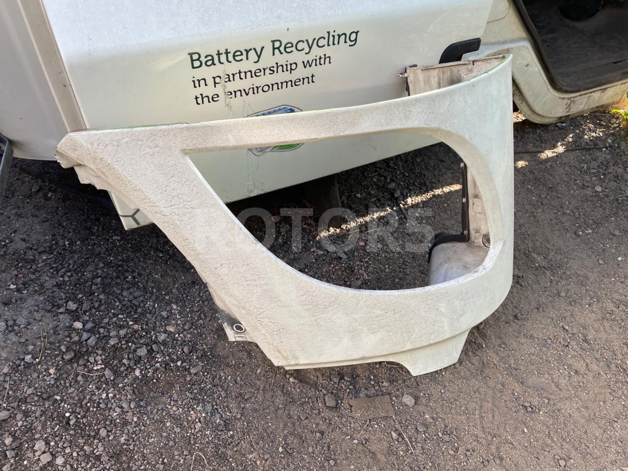 облицовка фары правая DAF CF-series 1 поколение 2014, 10.8 л., MX-11, дизель, АКПП, белый, правый руль, 1837647 - фото №1