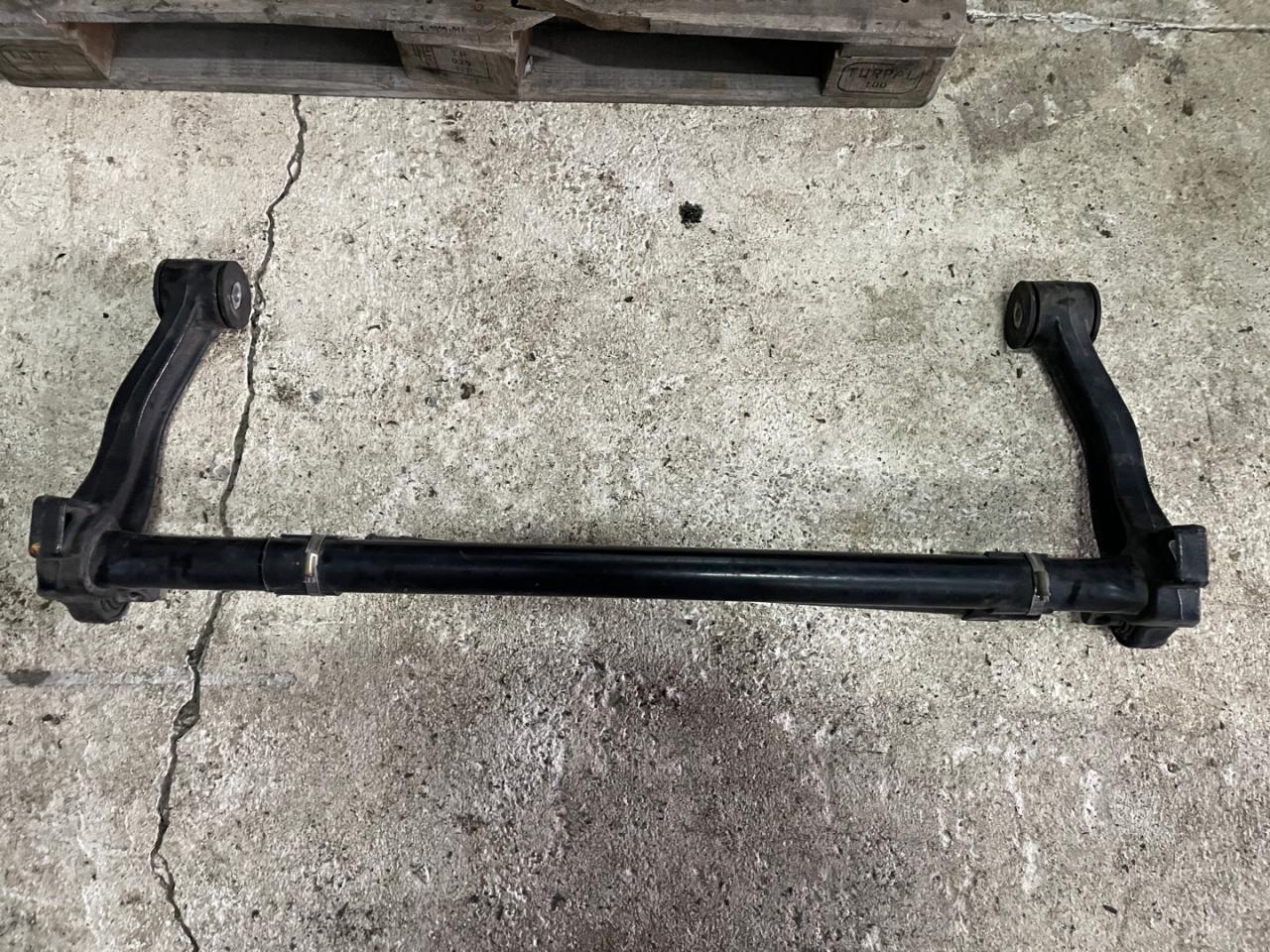 торсион кабины MAN TGX 1 поколение 2014, 12.4 л., D 2676 LF 26, дизель, АКПП, 81417156016 - фото №1