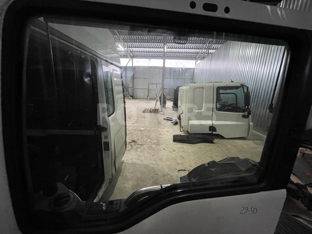 стекло двери передней левой MAN TGX 1 поколение 2015, 12.4 л., D 2676 LF 46, дизель, АКПП - фото №1
