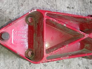 кронштейн крепления подкрылка заднего DAF XF 106 1 поколение 2015, 12.9 л., MX-13 340, дизель, МКПП, правый руль, 1371224, 1371225, 1371226