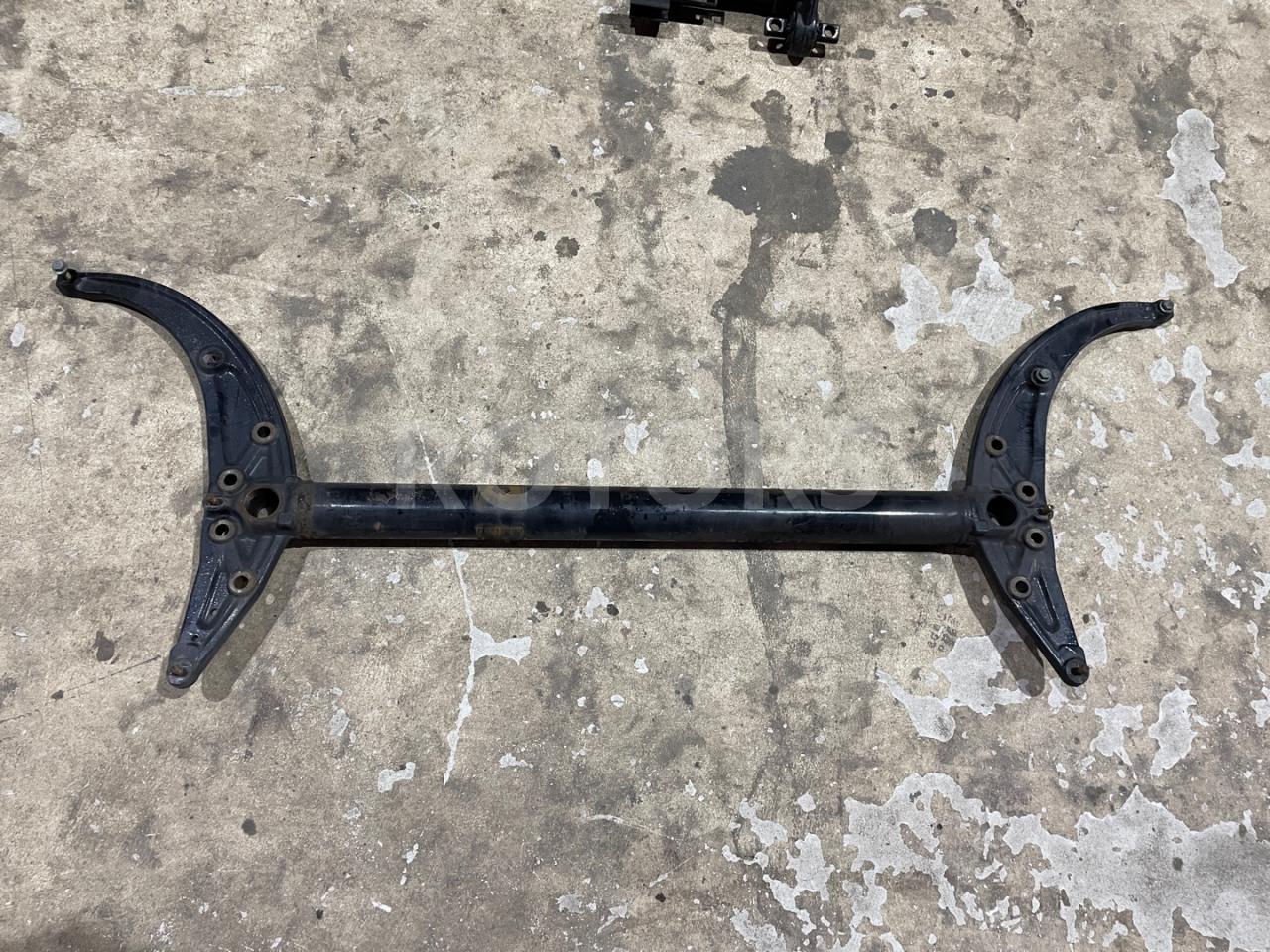 крепление бампера MAN TGX 1 поколение 2015, 12.4 л., D 2676 LF 46, дизель, АКПП, красный, правый руль, 81412802639, 81412802640 - фото №1