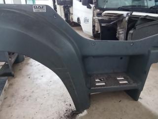 ступеньки кабины правое DAF CF-series 1 поколение 2009, 12.9 л., MX 300, дизель, АКПП, красный, правый руль, 1363817