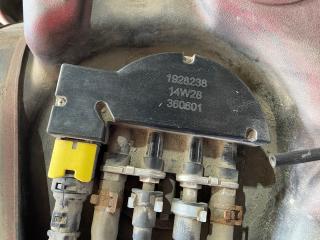 датчик уровня AdBlue DAF XF 106 1 поколение 2015, 12.9 л., MX-13 340, дизель, МКПП, правый руль, 1928238