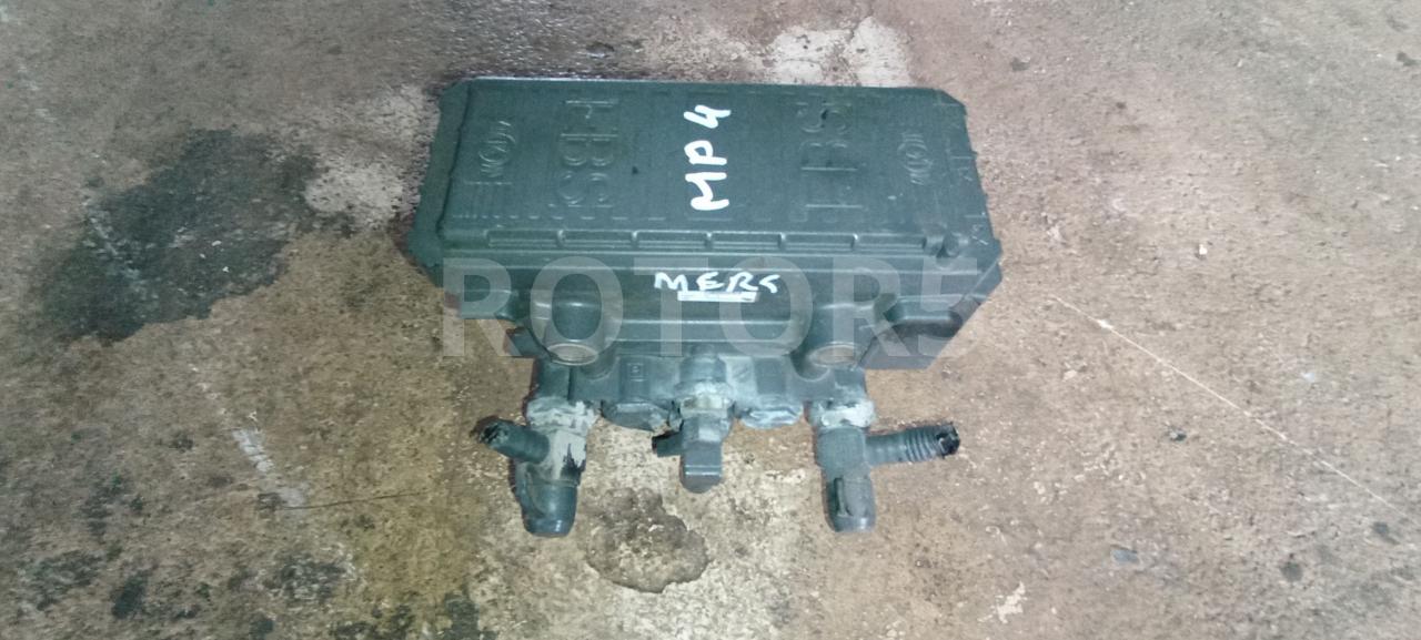 кран модулятор EBS Mercedes-Benz Actros 4 поколение (MP4) 2014, 12.8 л., OM 471.909, дизель, АКПП, A0004295824 - фото №1