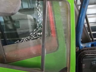 стекло двери передней правой DAF XF 105 1 поколение 2007, 43R001164