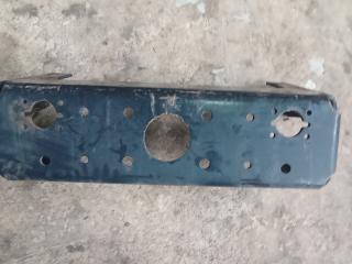 траверса поперечная рамы MAN TGX 1 поколение 2015, 12.4 л., D 2676 LF 46, дизель, АКПП, красный, правый руль