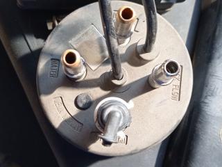 заборник реагента AdBlue MAN TGX 1 поколение 2015, 12.4 л., D 2676 LF 46, дизель, АКПП, красный, правый руль, 81154086043