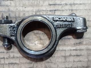 коромысло клапана (рокер) Scania R 5 поколение 2008, 11.7 л., DC 12, дизель, 1438752