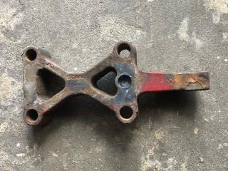 крепление амортизатора Scania P 5 поколение 2011, 11.7 л., DC 12.15, дизель, АКПП, правый руль, 1769881