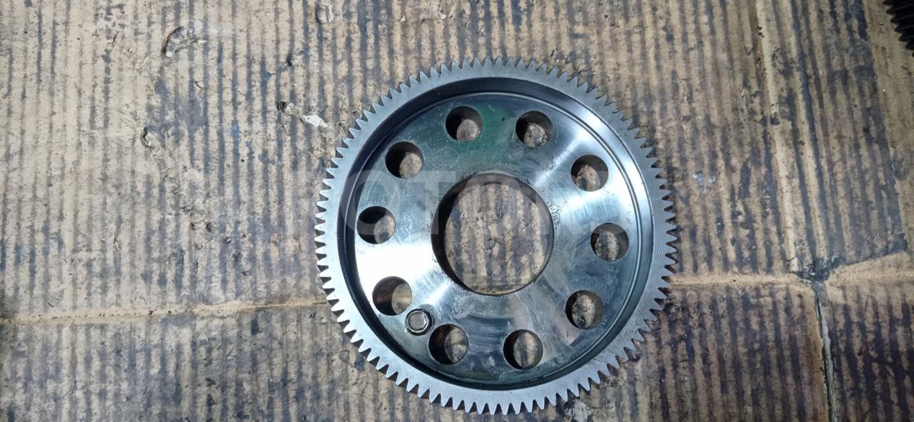 шестерня (звездочка) коленвала Scania R 5 поколение 2011, 12.7 л., DC13, дизель, 1784534 - фото №1