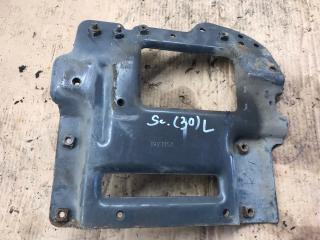 кронштейн подножки кабины левый Scania P 5 поколение 2011, 11.7 л., DC 12.15, дизель, АКПП, правый руль, 1923152