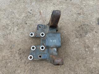 кронштейн рамы передний правый DAF CF-series 1 поколение 2013, 12.9 л., MX 340, дизель, АКПП, красный, правый руль, 1808833