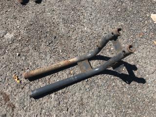 кронштейн крепления подкрылка заднего DAF CF-series 1 поколение 2013, 12.9 л., MX 340, дизель, АКПП, красный, правый руль, 1782207