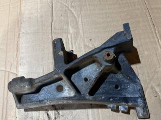 Крепление бампера переднего Scania R 5 поколение 2006, 10.6 л., DC 11.09, дизель, МКПП, 1431599