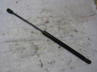 амортизатор капота Audi Q7 4L [рестайлинг] 2012, 3.0 л., дизель, 4L0823359