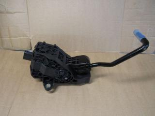 педаль Toyota RAV4 5 поколение (XA50) 2020, 2.5 л., гибрид, 7811033140