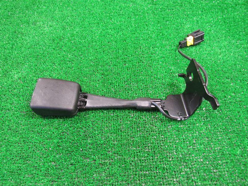 замок ремня безопасности Alfa Romeo Stelvio 1 поколение 2019, 2.0 л., бензин, 156136322 - фото №1