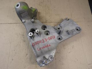 кронштейн компрессора кондиционера Maserati Levante 1 поколение 2018, 3.0 л., дизель