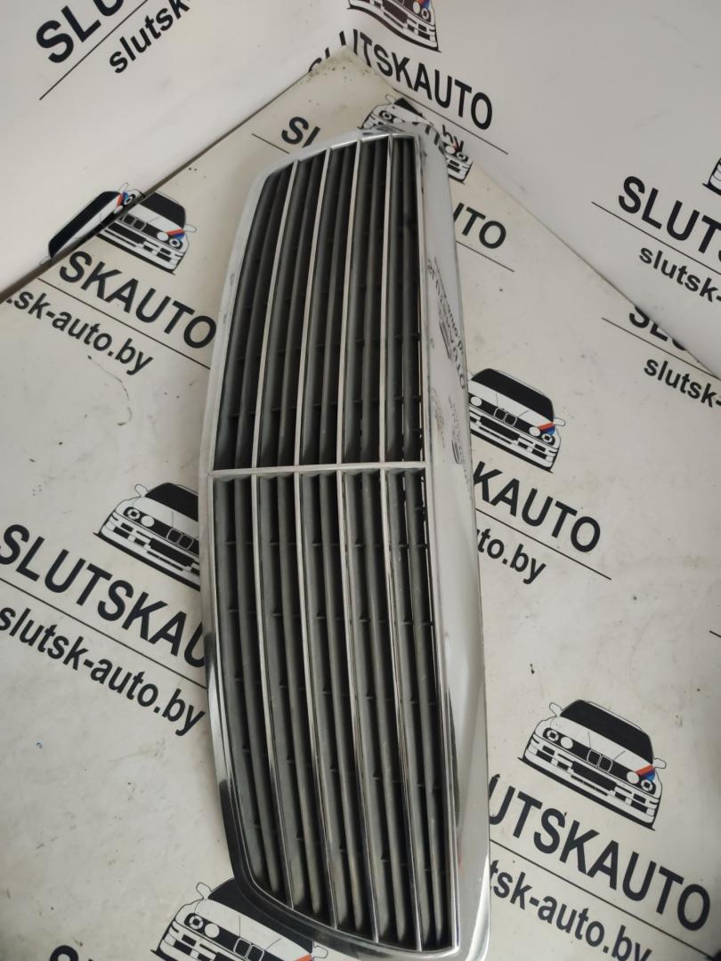 решетка капота Mercedes-Benz E-Класс W211/S211 S211 2004, 2.7 л., дизель, АКПП, серо-синий, универсал, задний привод - фото №1