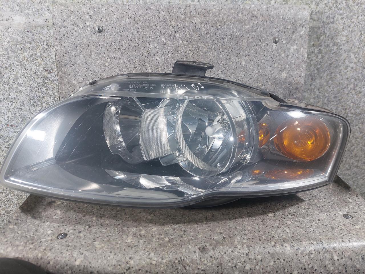 фара левая Audi A4 B7 (2004 - 2009), 8E0941003AJ, 0301219201 - фото №1