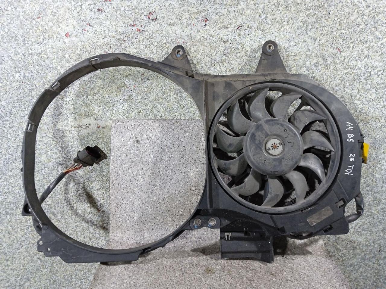 вентилятор радиатора Audi A4 B6 (2000 - 2006), 8E0121205B - фото №1