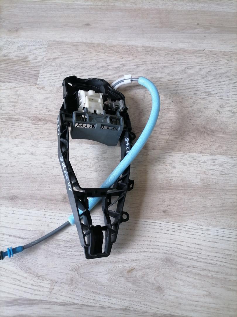 скелет ручки двери передней правой BMW X3 G01 2018, 3.0 л., B58 B30 A, бензин, АКПП, внедорожник 5 дв., полный привод, 7401206, 51217401206 - фото №1
