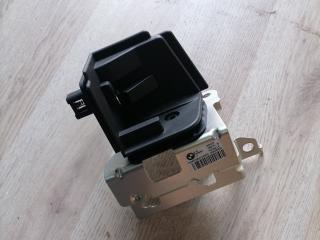 крепление шторки багажника правое BMW X5 G05 2021, 3.0 л., B58B30C, бензин, АКПП, sophisto-grau brillant metallic, внедорожник 5 дв., полный привод, 51477438268, 7438268