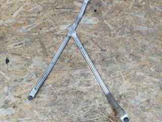 крепление бака топливного BMW X7 G07 [рестайлинг] G07 2023, 3.0 л., B58B30P, бензин, АКПП, a96, внедорожник 5 дв., полный привод, 16117468282, 7468282