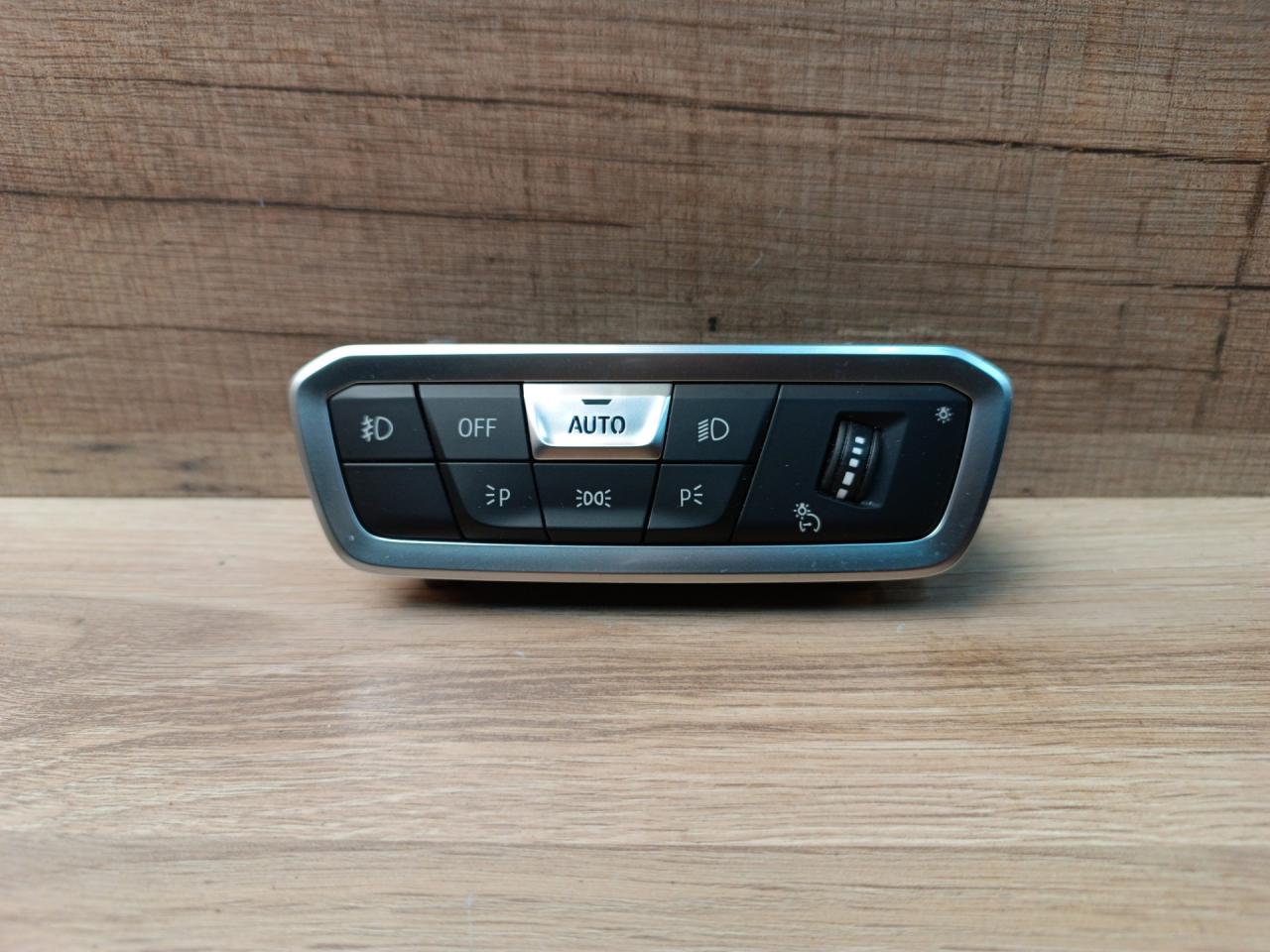 блок управления светом BMW X7 G07 2021, 3.0 л., B58B30C, бензин, АКПП, 475(black-sapphire metallic), внедорожник 5 дв., полный привод, 61315A16B02, 5A16B02 - фото №1