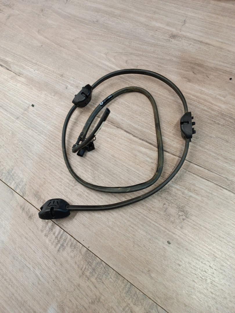 форсунка омывателя лобового стекла BMW X7 G07 2019, 4.4 л., N63B44D, бензин, АКПП, 416, внедорожник 5 дв., полный привод, 61667434864, 7434864 - фото №1