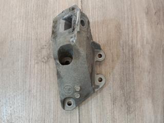 кронштейн двигателя BMW X7 G07 2019, 4.4 л., N63B44D, бензин, АКПП, 416, внедорожник 5 дв., полный привод, 22116871208, 6871208