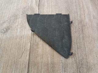 заглушка (решетка) в бампер BMW 1 серия F20/F21 [2-й рестайлинг] F20 2018, 2.0 л., B48 B20 B, бензин, АКПП, mineral gray, хетчбэк 5 дв., задний привод, правый руль, 51118064177, 8064177