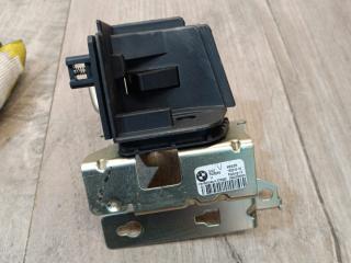 крепление шторки багажника правое BMW X5 G05 2022, 3.0 л., B58B30C, бензин, АКПП, c27(arktis-grau brillanteffekt), внедорожник 5 дв., полный привод, правый руль, 51477438268, 7438268