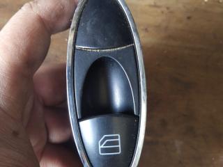 кнопка стеклоподъемника двери Mercedes-Benz E-Класс W211/S211 2005, 2.1 л., CDi, OM 646.961, дизель, АКПП, серебро, седан, задний привод, правый руль, A2118211351
