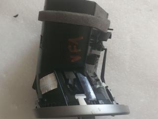 дефлектор обдува салона Mercedes-Benz M-Класс W164 2006, 3.2 л., дизель, АКПП, серебряно голубой, полный привод, правый руль