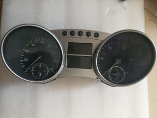 щиток приборов (приборная панель) Mercedes-Benz M-Класс W164 2006, 3.0 л., OM 642.940, дизель, АКПП, серебро, полный привод, правый руль, A2515407511
