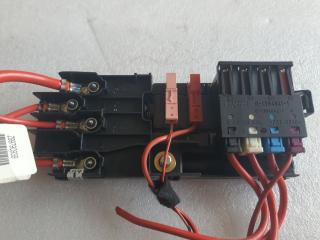 блок предохранителей Mercedes-Benz M-Класс W164 2006, 3.0 л., OM 642.940, дизель, АКПП, серебро, полный привод, правый руль, A2115452601