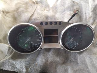 щиток приборов (приборная панель) Mercedes-Benz M-Класс W164 2006, 3.2 л., дизель, АКПП, серебряно голубой, полный привод, правый руль, A2515409047