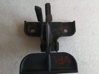 замок капота Mercedes-Benz M-Класс W164 2006, 3.2 л., дизель, АКПП, серебряно голубой, полный привод, правый руль, A2098800164, A2198800064