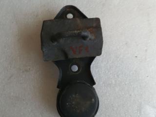 замок капота Mercedes-Benz M-Класс W164 2006, 3.2 л., дизель, АКПП, серебряно голубой, полный привод, правый руль, A2038800460