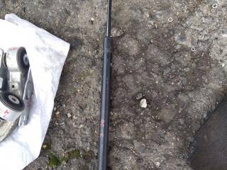 амортизатор крышки багажника (3-5 двери) Mercedes-Benz M-Класс W164 2006, 3.0 л., OM 642.940, дизель, АКПП, серебро, полный привод, правый руль, A1647400145