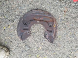 защитный кожух тормозного механизма Mercedes-Benz M-Класс W164 2006, 3.0 л., OM 642.940, дизель, АКПП, серебро, полный привод, правый руль