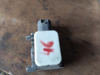 датчик удара Mercedes-Benz M-Класс W164 2006, 3.0 л., OM 642.940, дизель, АКПП, серебро, полный привод, правый руль, 0038202926, A0038202926