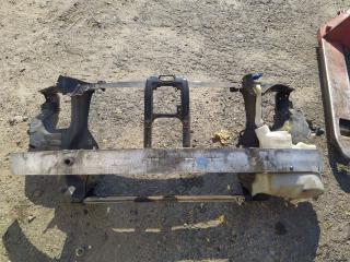 передняя панель крепления облицовки (телевизор) Mercedes-Benz M-Класс W164 2006, 3.0 л., OM 642.940, дизель, АКПП, серебро, полный привод, правый руль