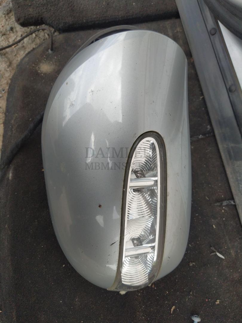 зеркало наружное правое Mercedes-Benz M-Класс W164 2006, 3.0 л., OM 642.940, дизель, АКПП, серебро, полный привод, правый руль - фото №1