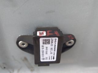 датчик удара Mercedes-Benz M-Класс W164 2006, 3.2 л., дизель, АКПП, серебряно голубой, полный привод, правый руль, A0038201926