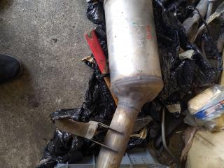 глушитель Mercedes-Benz M-Класс W164 2006, 3.0 л., OM 642.940, дизель, АКПП, серебро, полный привод, правый руль, A1644909901