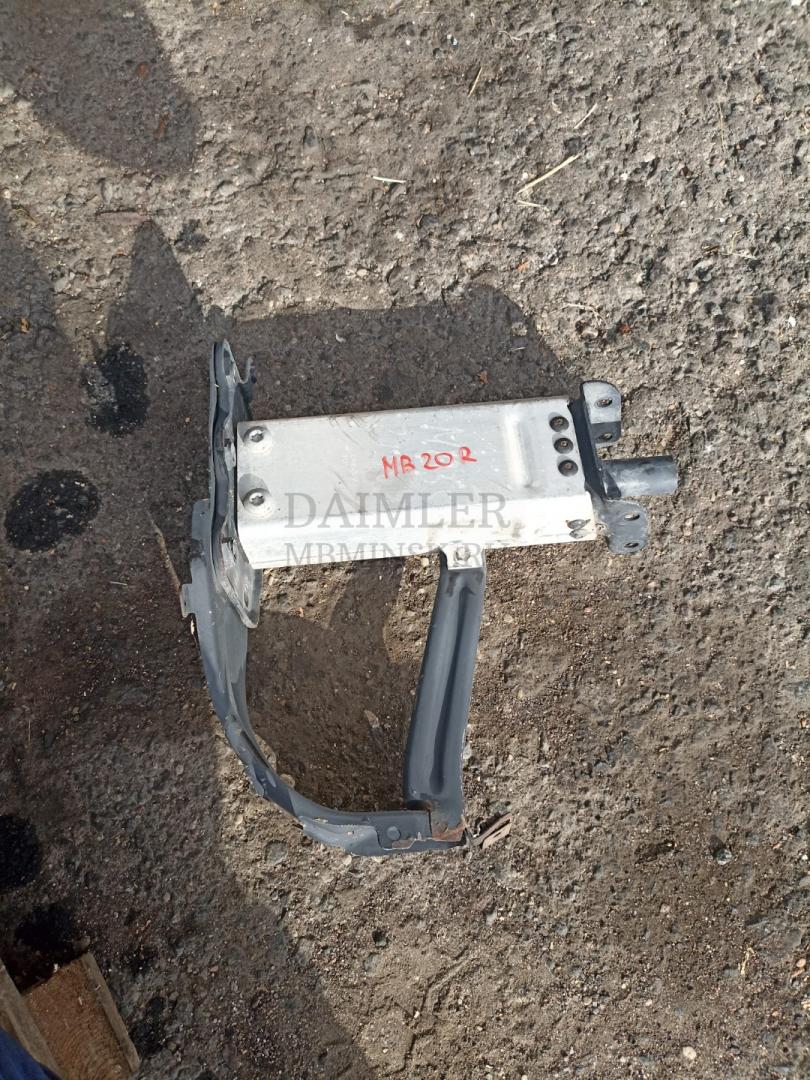 клык бампера передний правый Mercedes-Benz E-Класс W211/S211 2003, 2.2 л., дизель, АКПП, белый, седан - фото №1